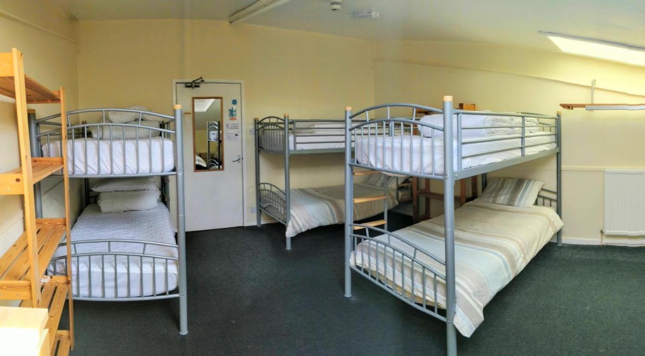 Y Doc At World Horizons Community Hub Hostel Llanelli Ngoại thất bức ảnh